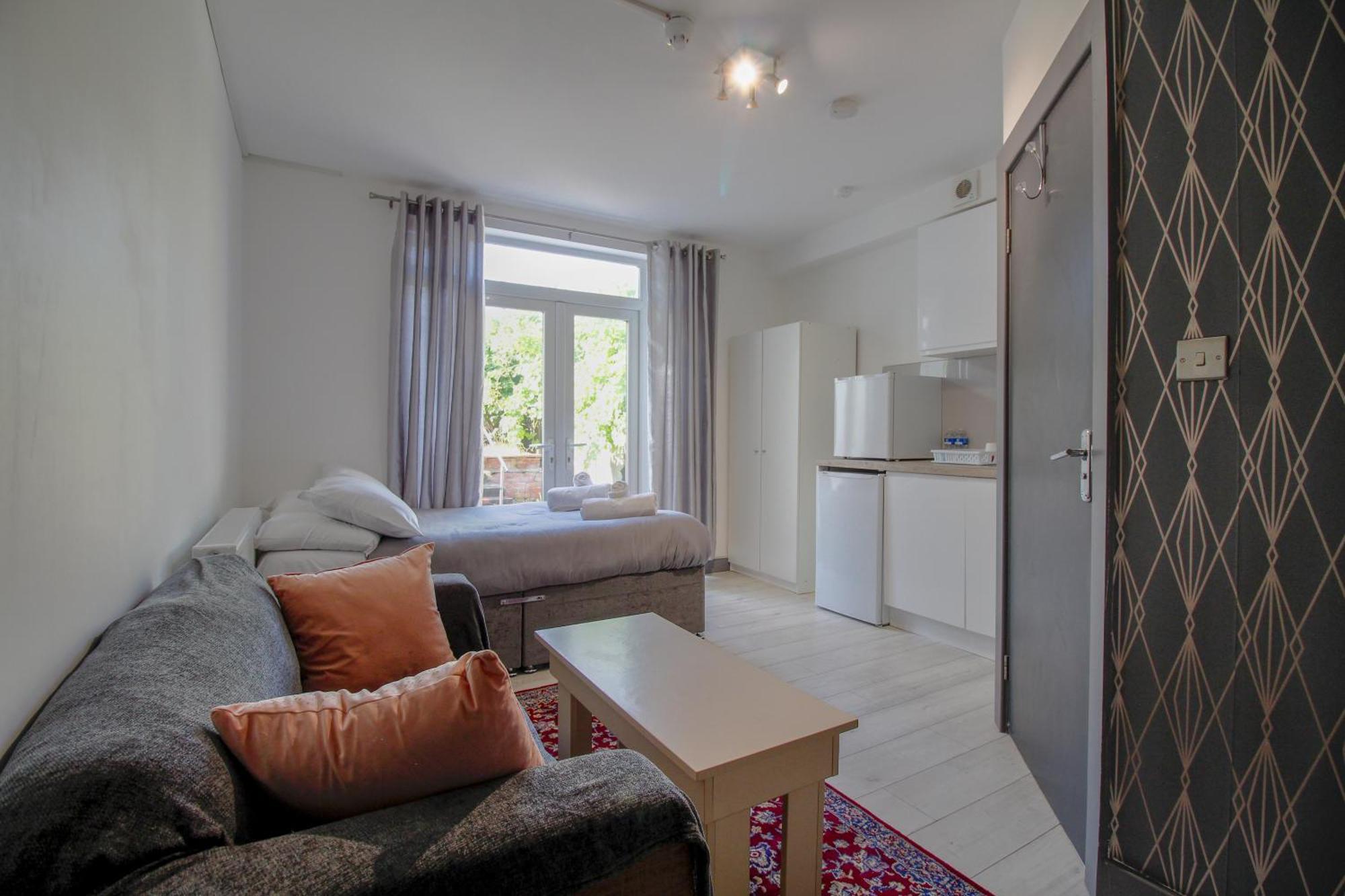 Double Modern Studio London Daire Dış mekan fotoğraf