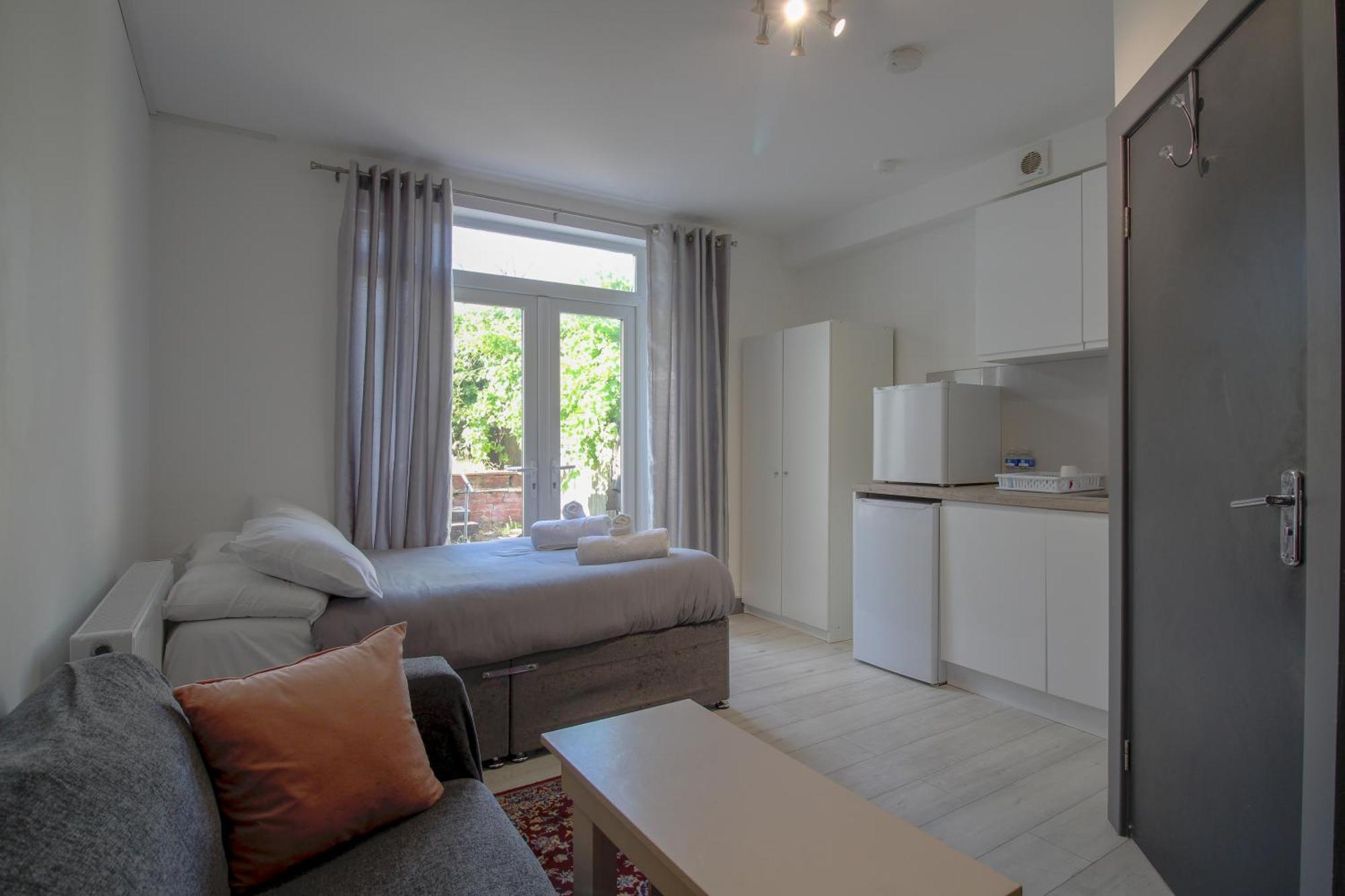 Double Modern Studio London Daire Dış mekan fotoğraf